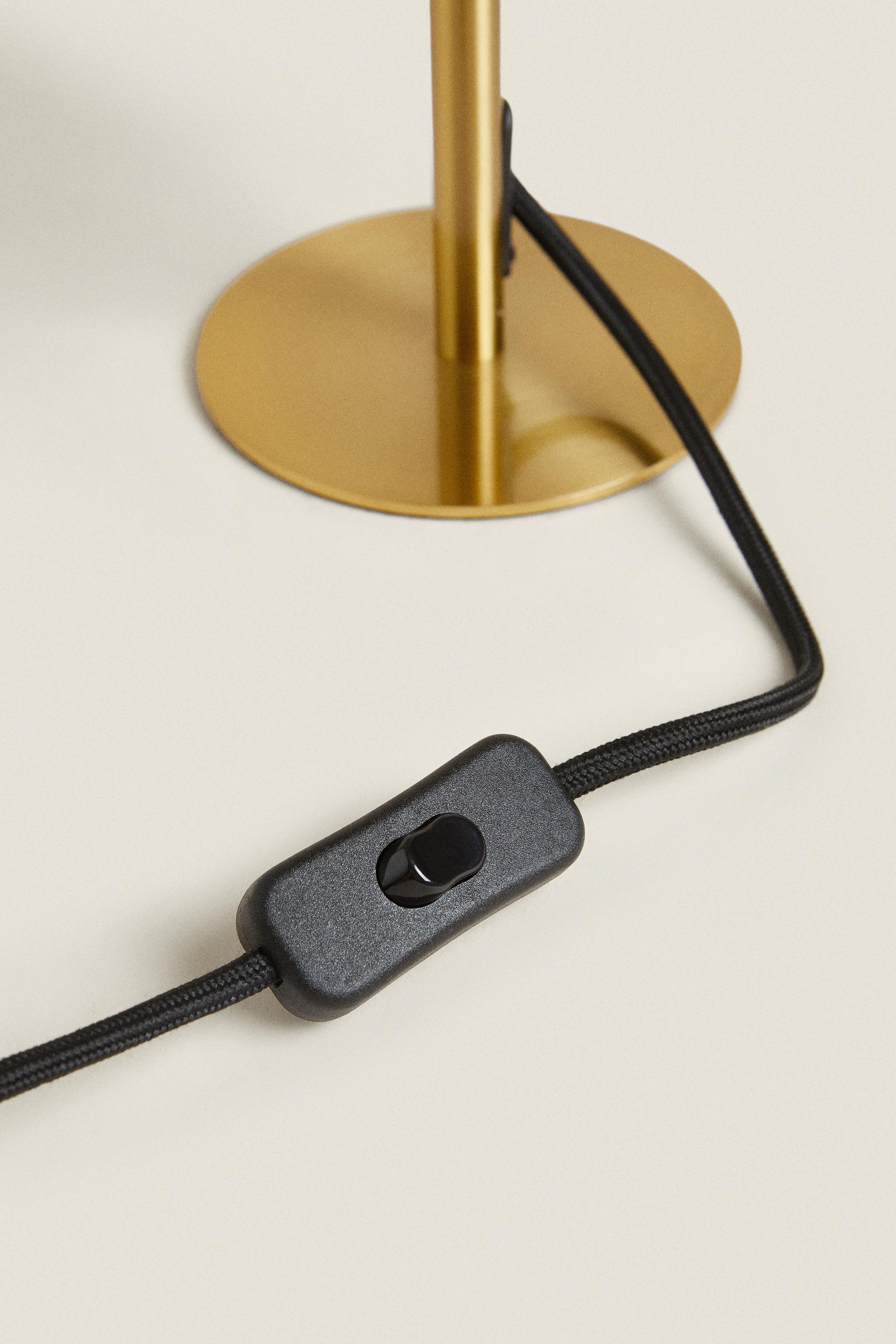SMALL MONOCHROME TABLE LAMP
